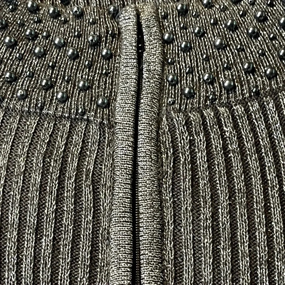 Maggie Barnes Women Gray Silver beads rib knit sweater. Gray/silver size 1X used - Picture 9 of 16